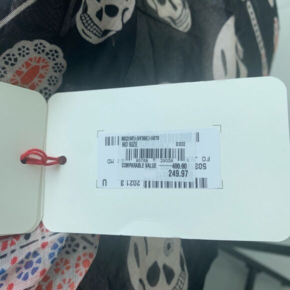 NWT JEWELED SPIDER 🕷 💀 ALEXANDER MCQUEEN CLASSIC SKULL SCARF - Picture 8 of 9